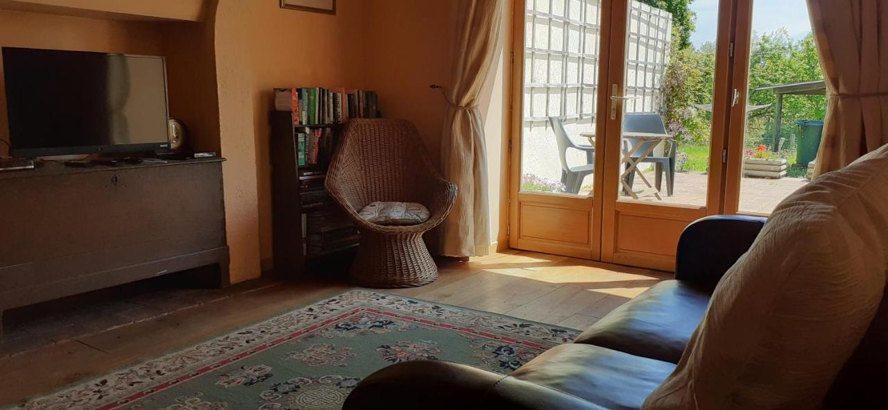 Private Farmhouse For Six In The Countryside Saint-Pierre-sur-Orthe Extérieur photo